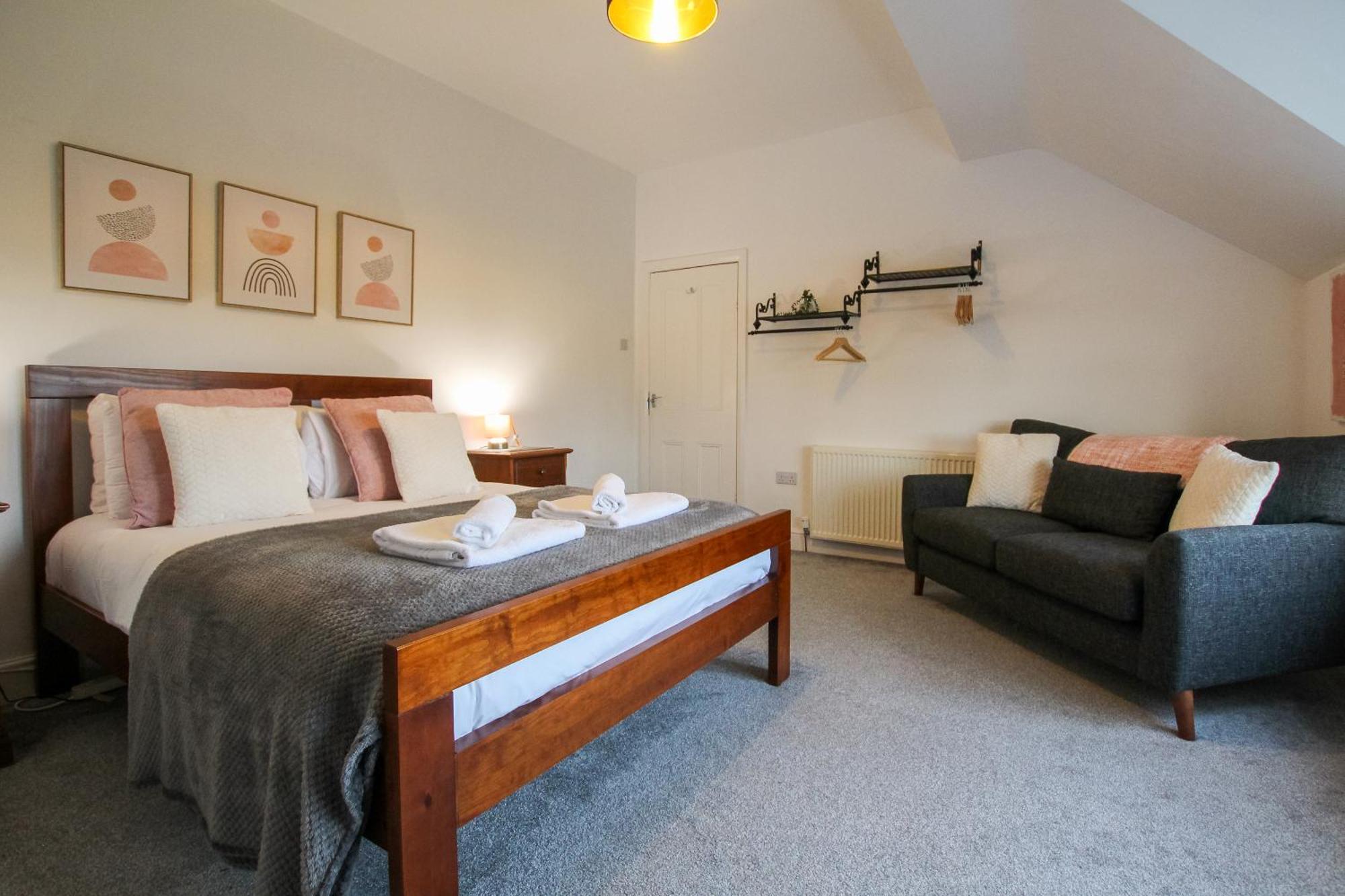 Fairways View - Spacious Apartment - Sleeps 6 - Lovely Views - By Rework Accommodation Hoylake Zewnętrze zdjęcie