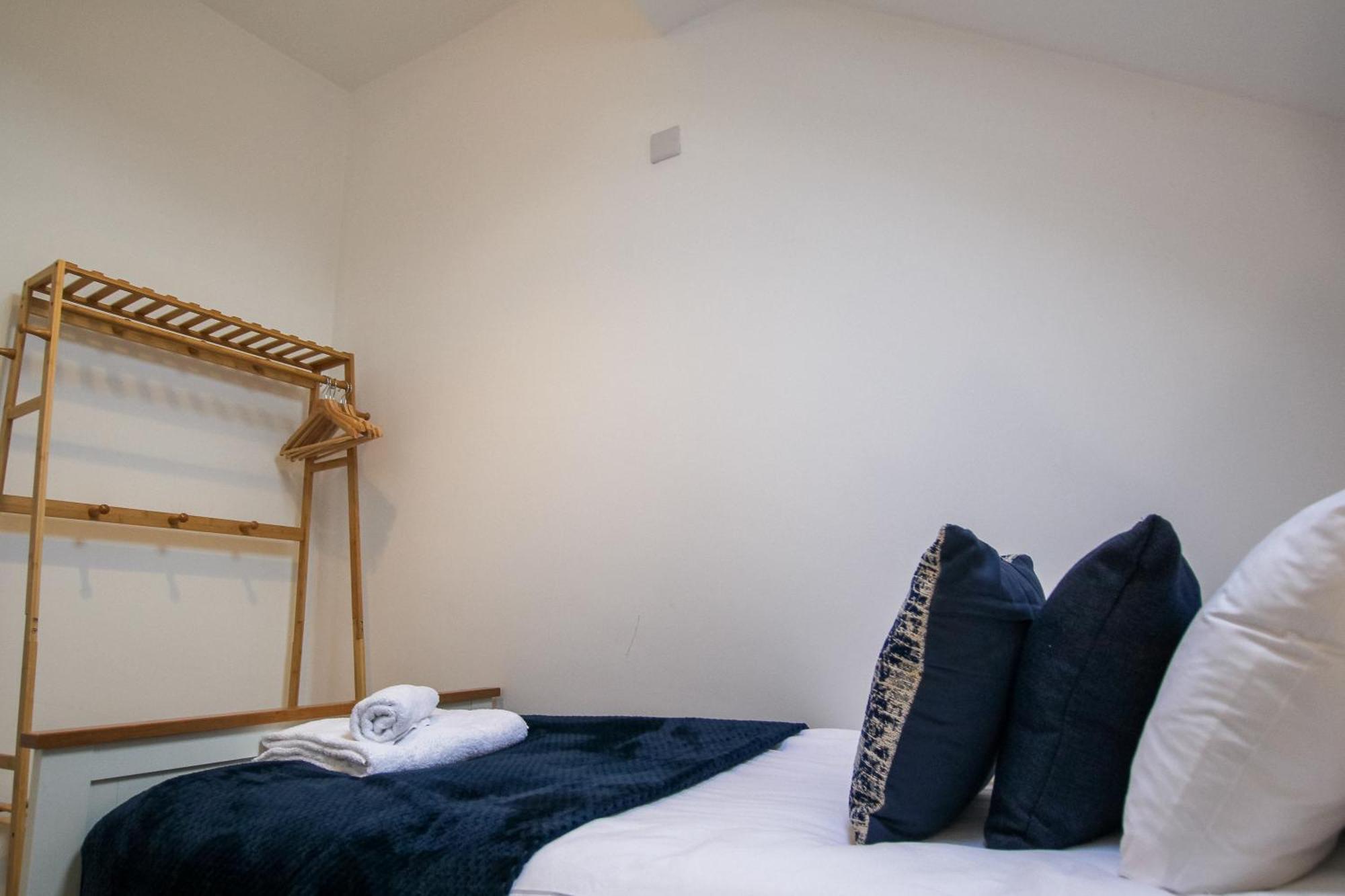 Fairways View - Spacious Apartment - Sleeps 6 - Lovely Views - By Rework Accommodation Hoylake Zewnętrze zdjęcie