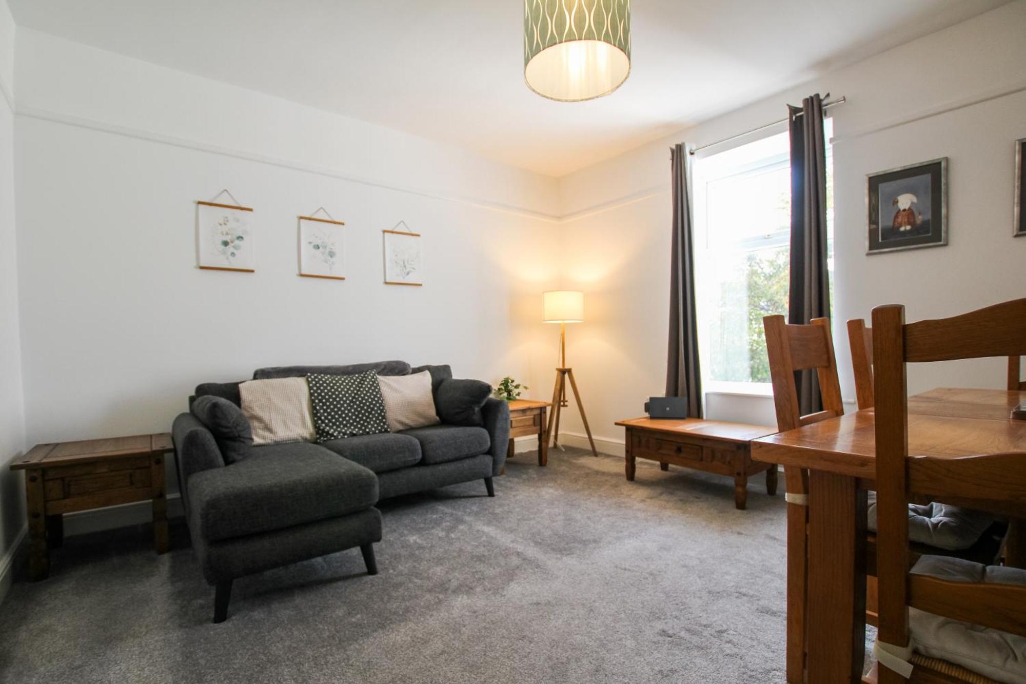 Fairways View - Spacious Apartment - Sleeps 6 - Lovely Views - By Rework Accommodation Hoylake Zewnętrze zdjęcie