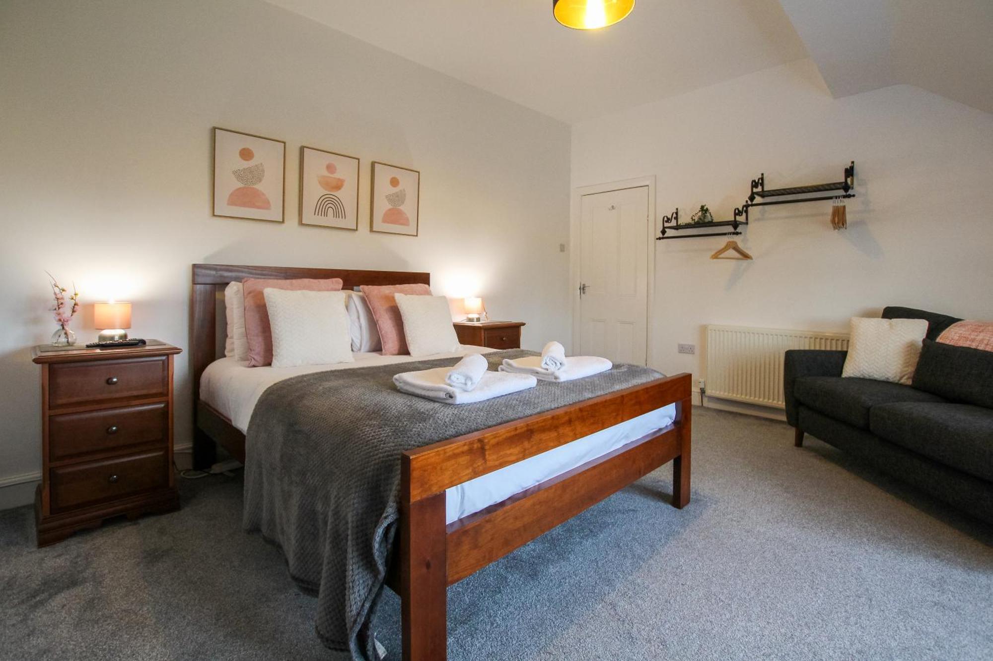 Fairways View - Spacious Apartment - Sleeps 6 - Lovely Views - By Rework Accommodation Hoylake Zewnętrze zdjęcie