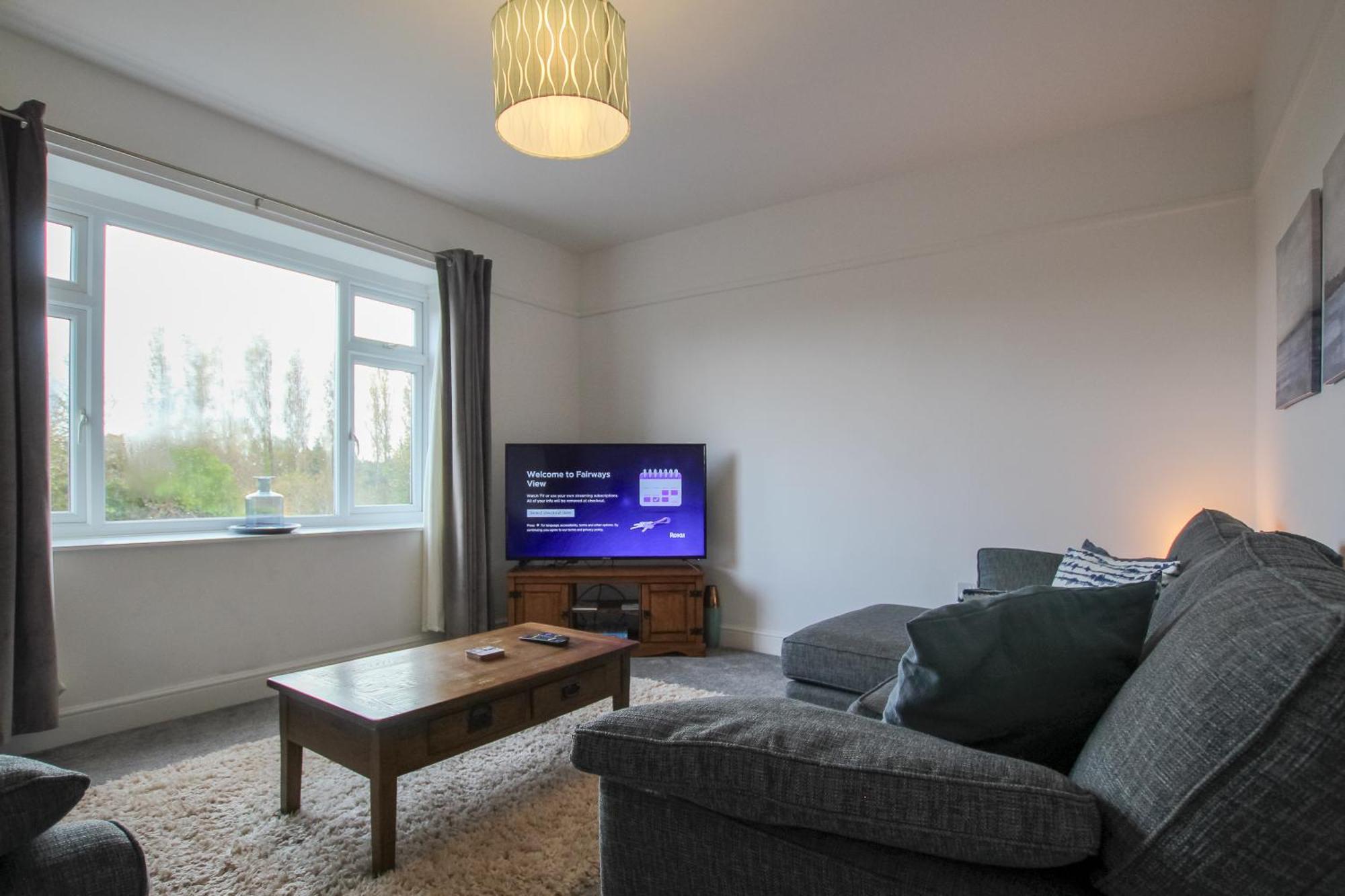 Fairways View - Spacious Apartment - Sleeps 6 - Lovely Views - By Rework Accommodation Hoylake Zewnętrze zdjęcie